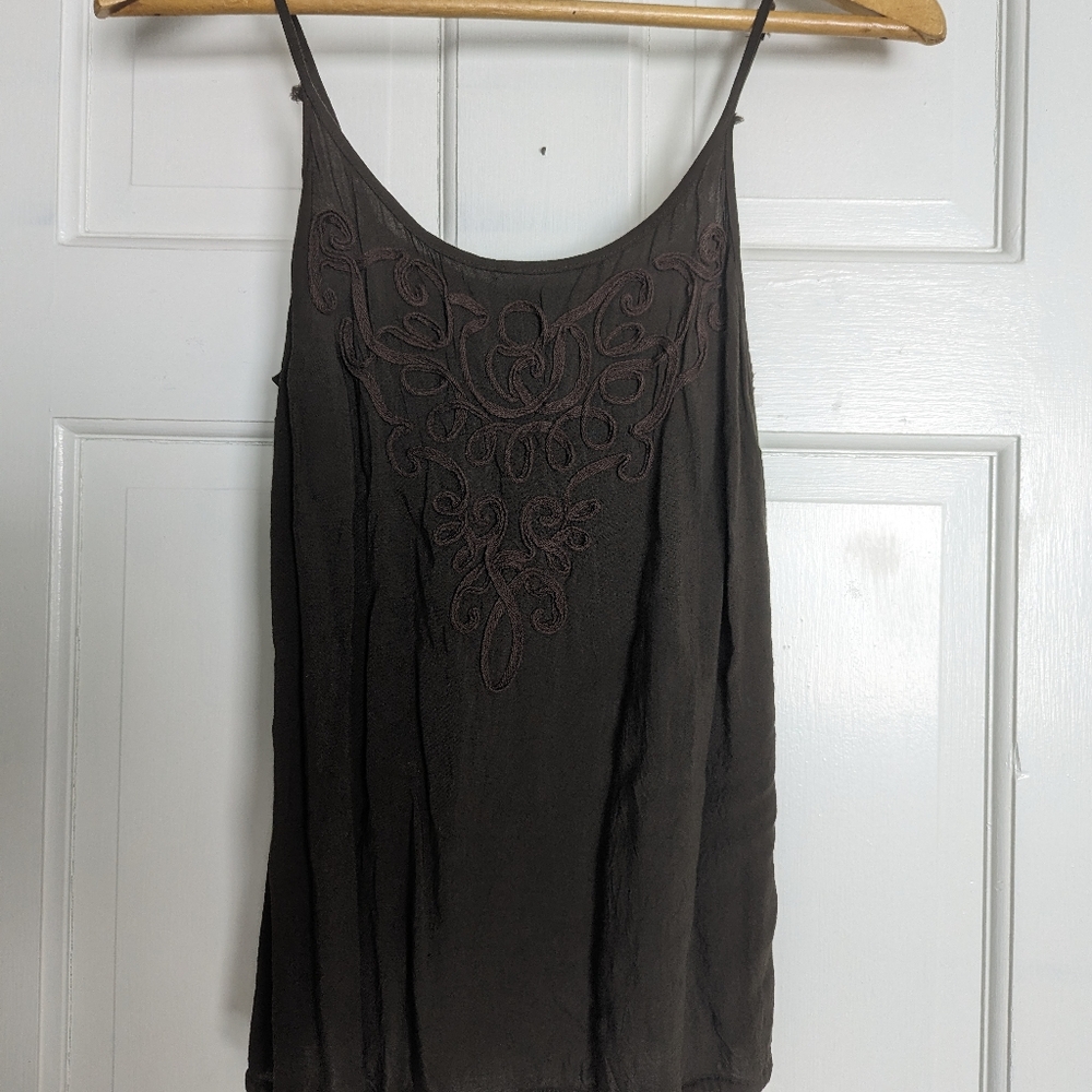 Women's embroidered tank, lightweight, brown, size small